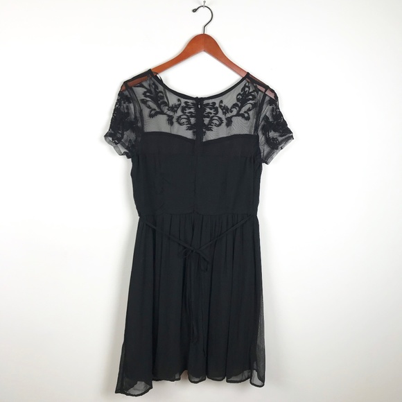 New Look Dresses & Skirts - New Look | Lace Mesh Baby Doll Black Dress 12